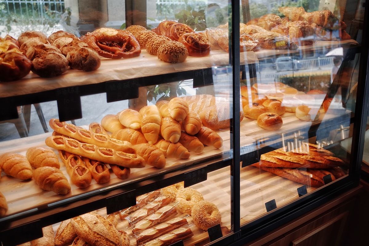 Étal de pains variés — Maison Blé d'Or