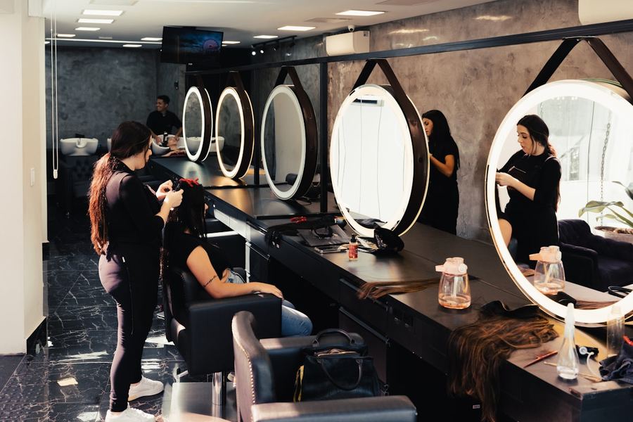 Ambiance du salon — Atelier Mèche